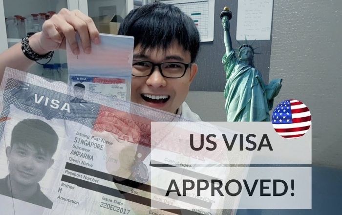 Nộp lệ phí làm visa có thể thực hiện trên website  - chi phí làm visa đi Mỹ