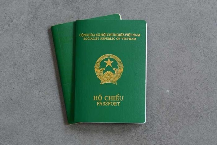 Thủ tục làm visa Hồng Kông cần có hộ chiếu bản gốc. - thủ tục làm visa đi Hồng Kông