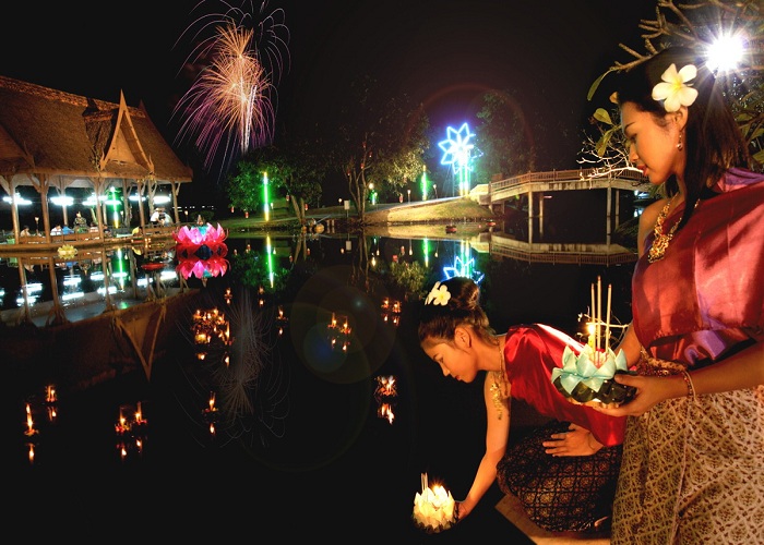 Lễ hội Loy Krathong (Thả hoa đăng)