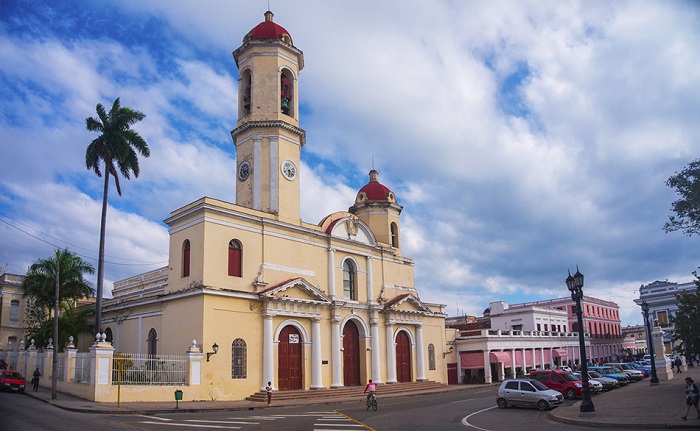 Tham quan nhà thờ Nuestra Señora de la Purísima Conception là điều cần làm ở thành phố Cienfuegos