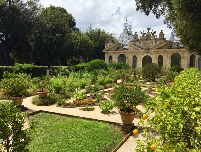 Vườn Villa Borghese là một công viên rộng lớn ngay trung tâm Rome.
