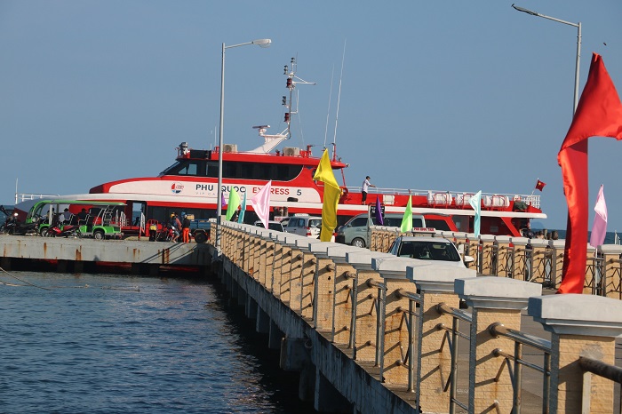  tàu cao tốc Cà Mau đi Nam Du - cầu cảng Bãi Vòng
