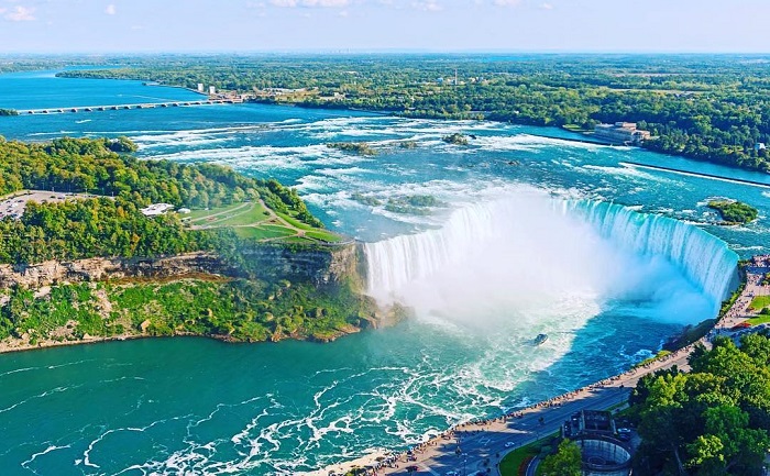 Thác Niagara là thác nước đẹp ở châu Mỹ thu hút đông đảo du khách tham quan
