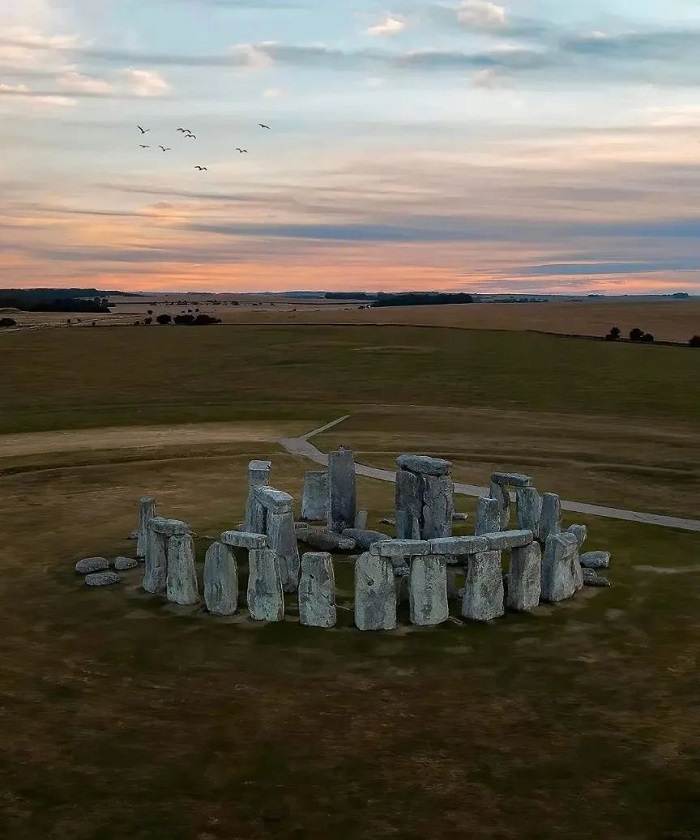 Vùng đá thiêng Stonehenge  là di sản thiên nhiên của châu Âu nằm ở Anh