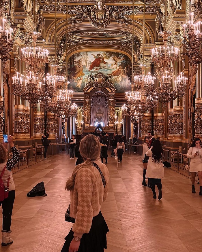 Nhà hát Palais Garnier là một trong những nhà hát đẹp nhất thế giới thu hút nhiều du khách