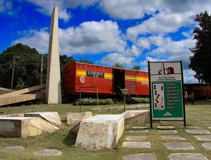 Tham quan Đài tưởng niệm Xe lửa bọc thép là điều cần làm xung quanh thị trấn Remedios