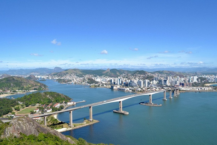 Cầu 3 tháp là địa danh du lịch nổi tiếng nhất thành phố Vitoria Brazil 
