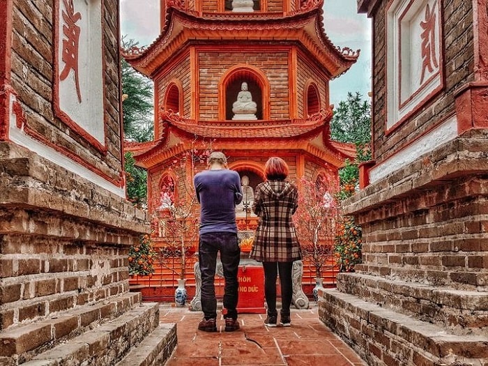 địa điểm chụp ảnh ở Hà Nội - chùa Trấn Quốc