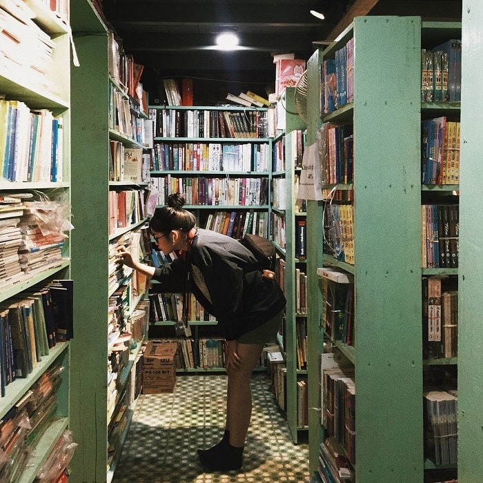 địa điểm chụp ảnh ở Hà Nội - Mao Bookstore