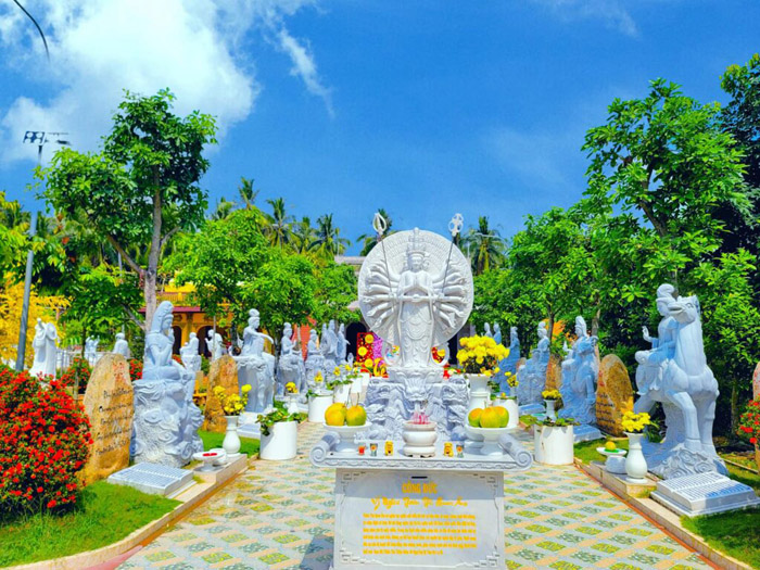 Viếng tượng Mẹ Nam Hải Tiền Giang - Niệm Phật đường Liên Hoa