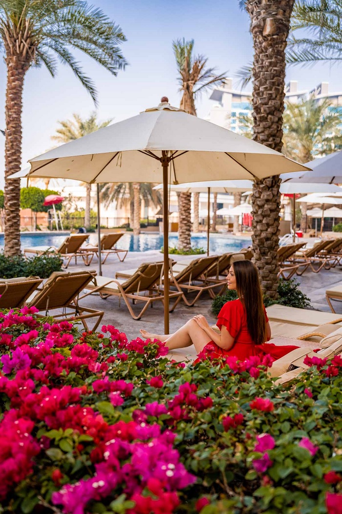 Hồ bơi trong Khách sạn Fairmont the Palm Dubai