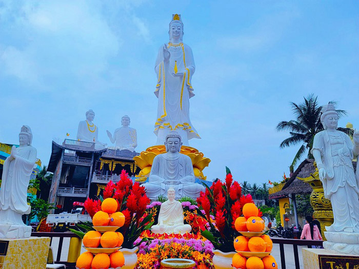 Viếng tượng Mẹ Nam Hải Tiền Giang - Tượng Phật Bà cao 33m