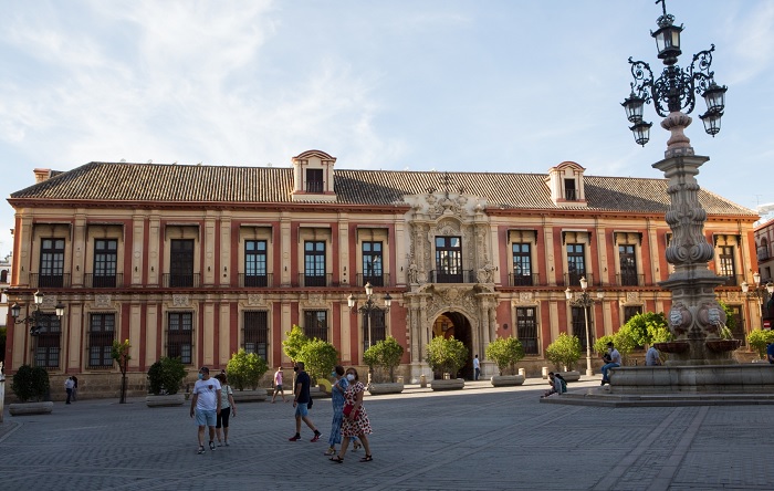 Cung điện Arzobispal - địa điểm du lịch Seville