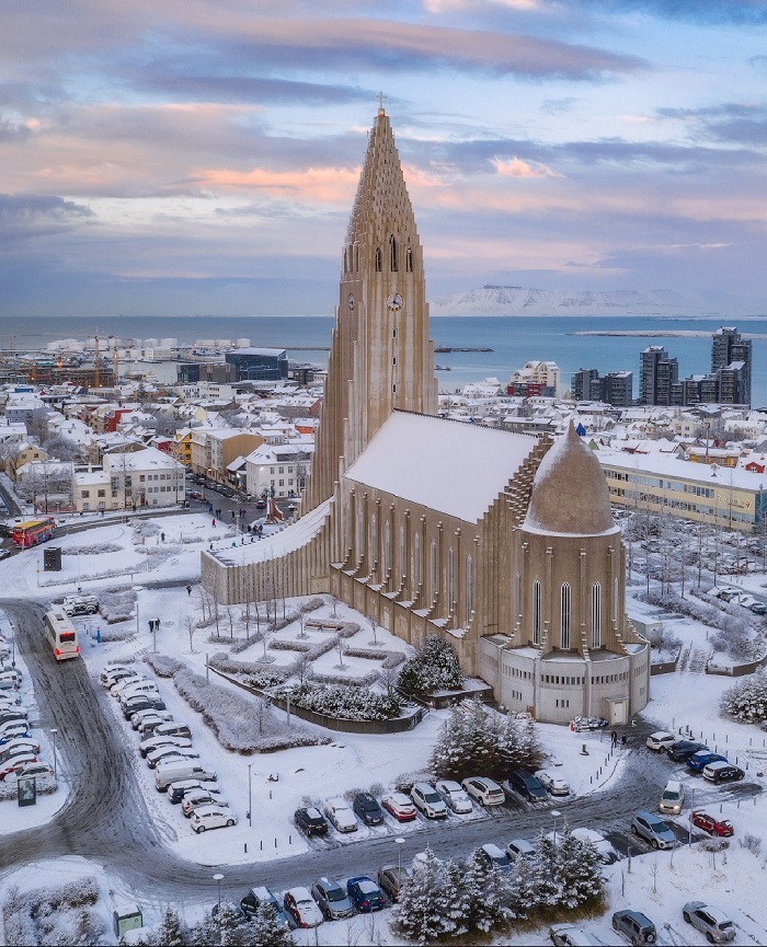 Hallgrimskirkja là nhà thờ đẹp ở châu Âu, nằm tại Iceland