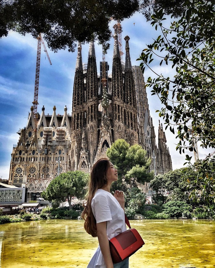 Sagrada Familia là nhà thờ đẹp ở châu Âu sở hữu kiến trúc tuyệt đẹp
