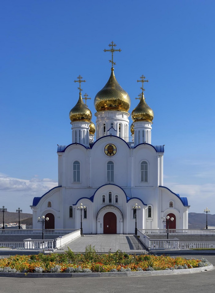 Nhà thờ Chúa Ba Ngôi là điểm tham quan ở Petropavlovsk-Kamchatskiy
