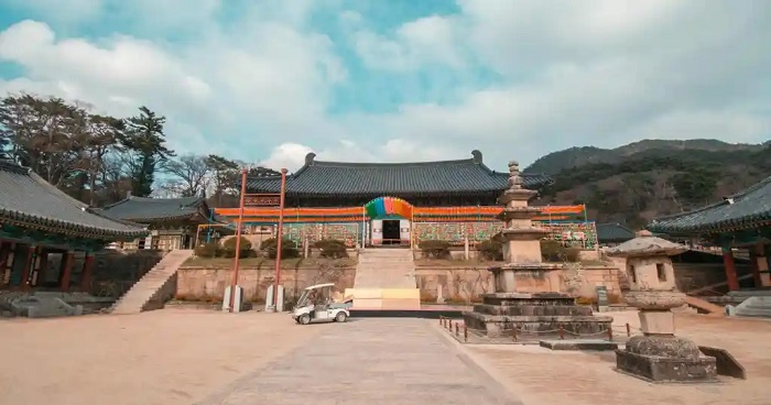 Hội trường chính Daejeokgwangjeon ở chùa Haeinsa Hàn Quốc  