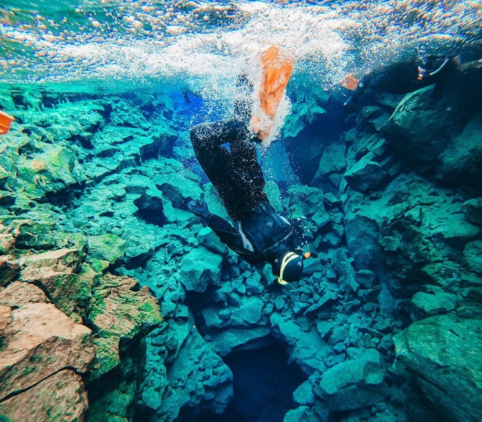Lặn ở Silfra cũng là trải nghiệm mạo hiểm ở châu Âu mang lại nhiều kỷ niệm khó quên