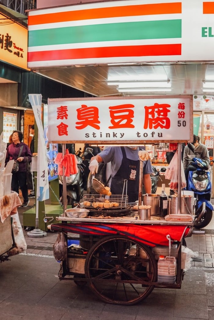 Đồ ăn vặt Đài Loan - Đậu phụ thối