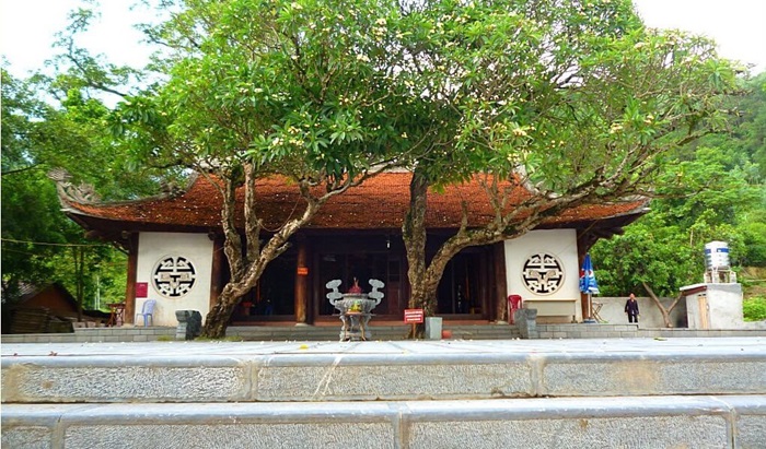 du lịch Tây Thiên Vĩnh Phúc - đền Thõng