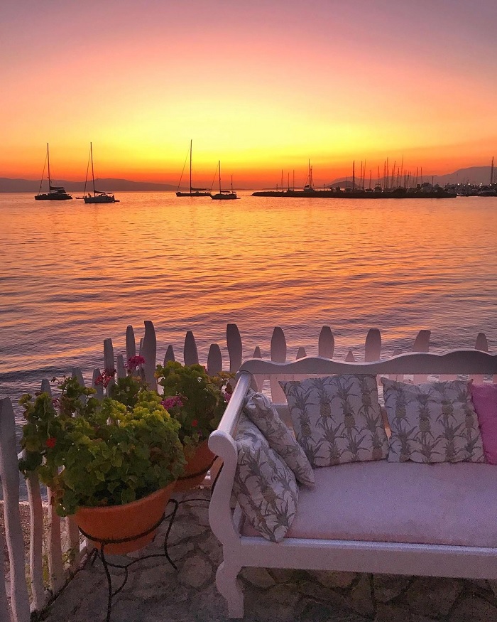 Ngắm hoàng hôn màu hồng trên đảo - Du lịch đảo Aegina
