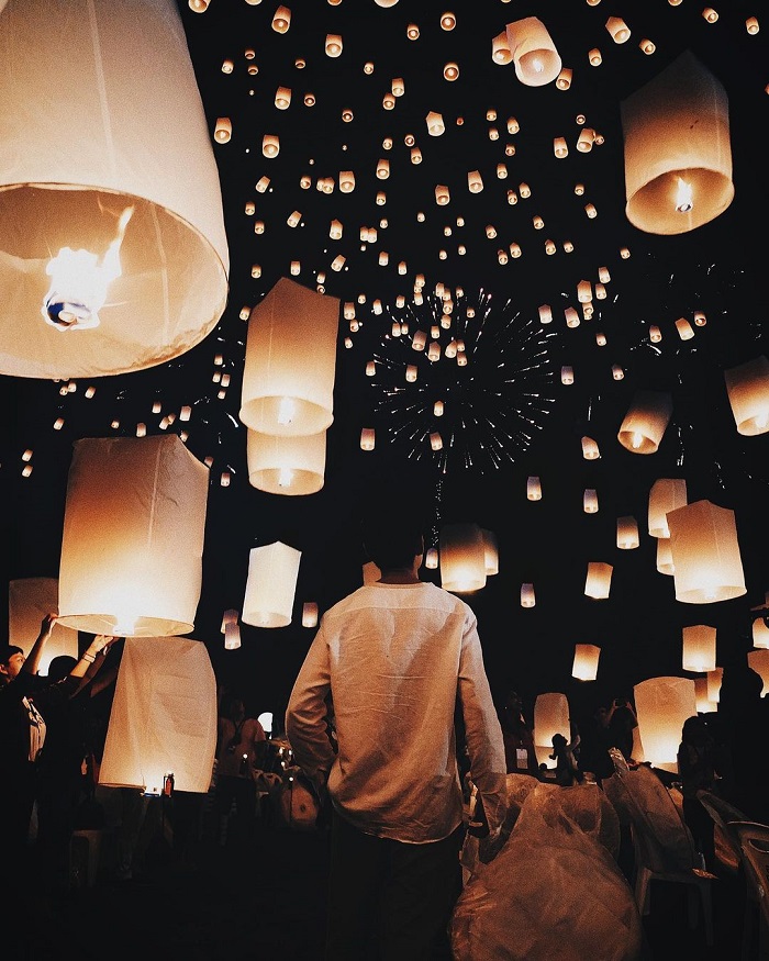Yi Peng là lễ hội lồng đèn trên thế giới nổi tiếng của Thái Lan