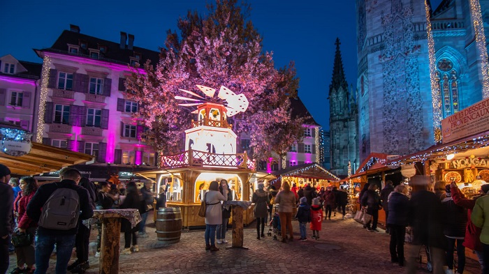Chợ Giáng sinh ở Mulhouse thành phố Mulhouse