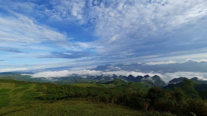 Đỉnh Tò Bò là điểm săn mây ở Sơn La mà bạn nên trải nghiệm 