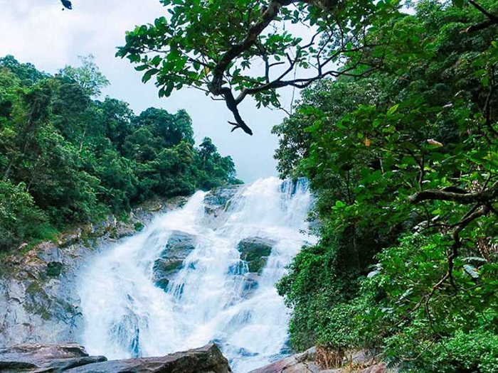 Thác Thí là thác nước đẹp ở Hà Giang bốn mùa đều hùng vĩ