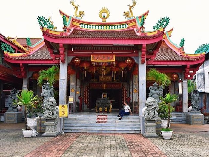 Review tour Phuket 4 ngày từ HCM với điểm đến là chùa Kathu