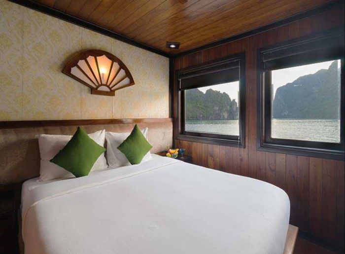 Deluxe room cho các cặp đôi một không gian lãng mạn - Du thuyền Garden bay Legend