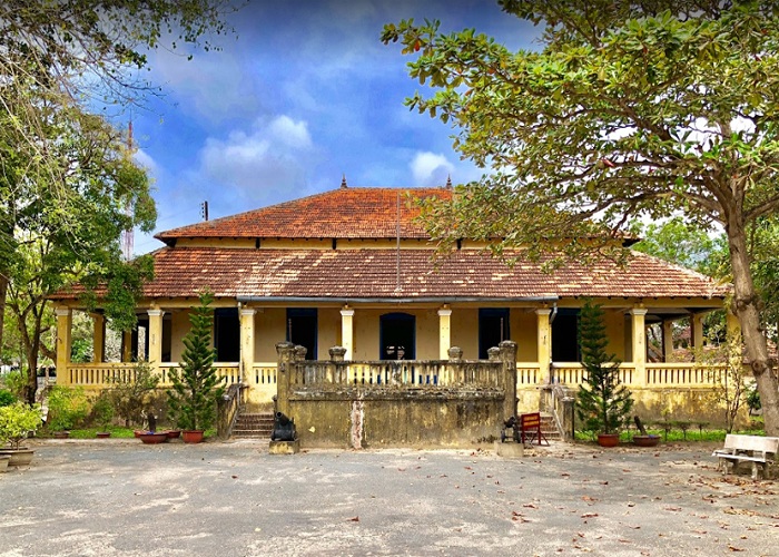 Tour Côn Đảo 3N2Đ: Dinh chúa Đảo