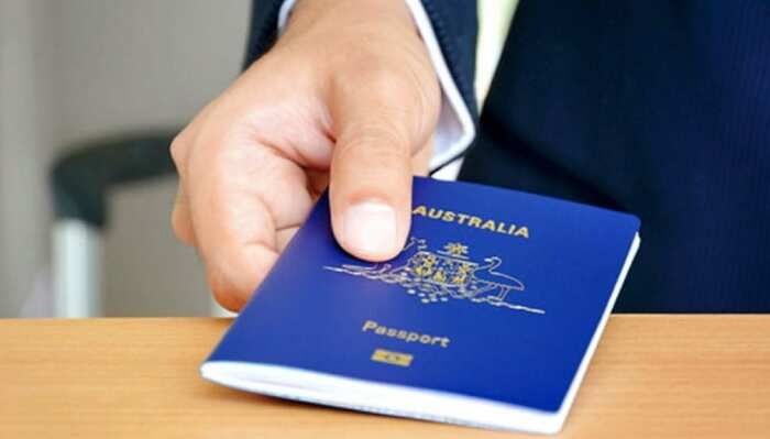 Hộ chiếu là phần quan trọng khi xin visa 