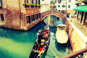 Chia sẻ cách điền đơn xin visa đi Ý chuẩn nhất
