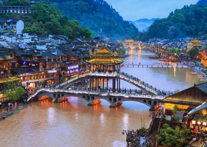 Trung Quốc là quốc gia xinh đẹp, nhiều địa điểm đến hấp dẫn - Điều kiện xin visa du lịch Trung Quốc 