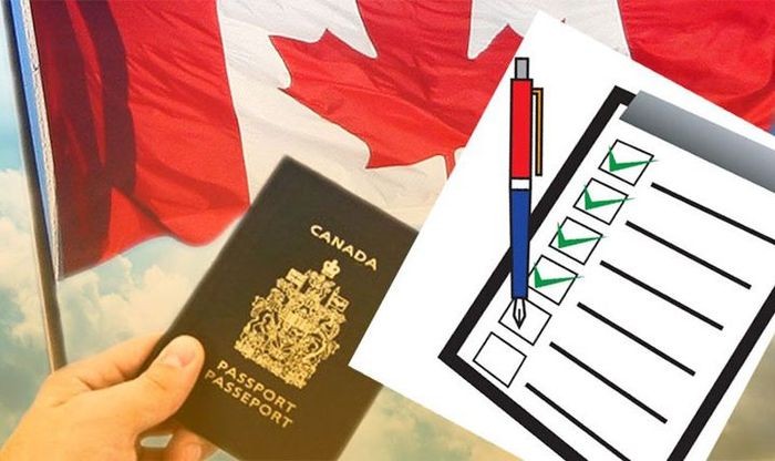 Ngoài lệ phí xin visa bạn còn phải nộp nhiều khoản lệ phí khác.- lệ phí xin visa Canada
