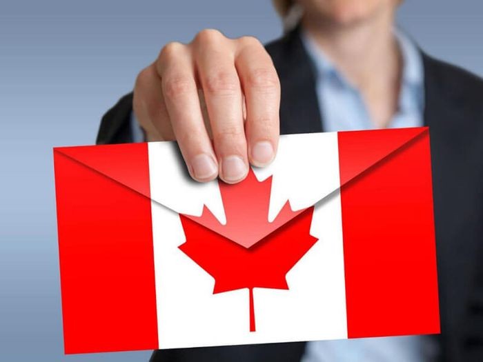 Có 2 văn phòng đại diện để bạn nộp hồ sơ và lệ phí xin visa Canada. - lệ phí xin visa Canada