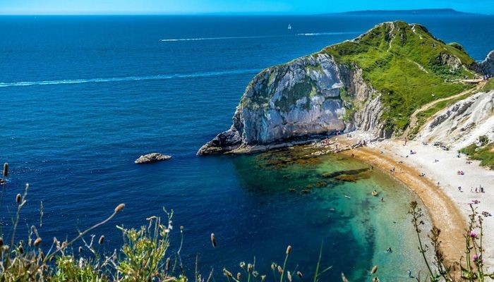 Chuẩn bị đầy đủ các giấy tờ chứng minh nhân - xin visa Anh ở đâu