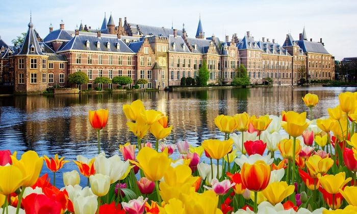 Tài liệu chứng minh nhân thân cần khá nhiều giấy tờ chứng thực. - Điều kiện xin visa du lịch Hà Lan