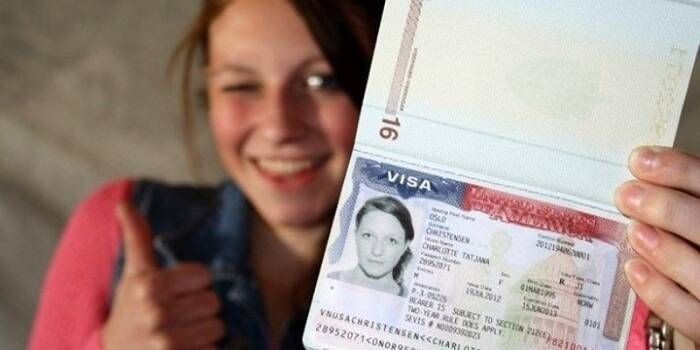 Đảm bảo các giấy tờ dân sự chính xác, đúng yêu cầu khi xin visa. - thủ tục xin visa công tác Mỹ