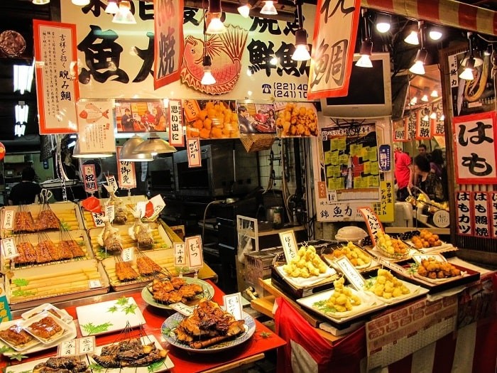 Đi tour du lịch Free & Easy Nhật Bản thưởng thức ẩm thực đường phố Nhật Bản