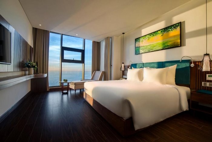 Khách sạn đẹp ở Đà Nẵng - Maximilan Danang Beach Hotel