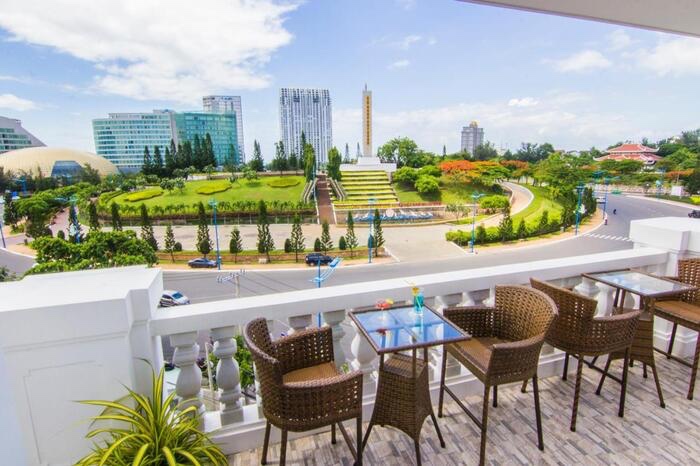 khách sạn đẹp ở Vũng Tàu - Tầm nhìn ngoạn mục từ Phoenix Hotel Vung Tau