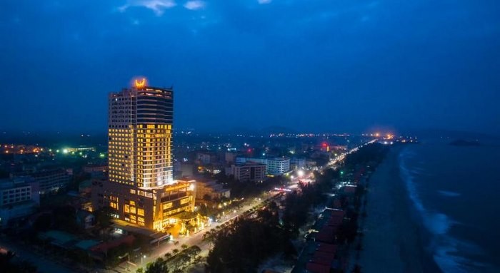 Khách sạn ở Nghệ An -Toàn cảnh Vinpearl Cửa Hội