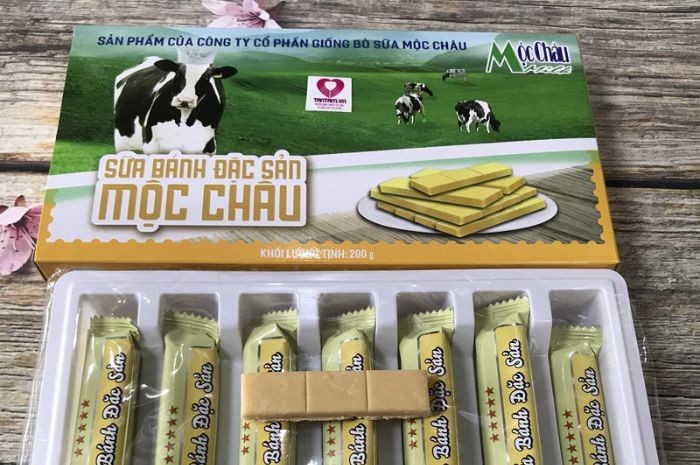 Bánh sữa Mộc Châu - đặc sản mua làm quà khi đi tour du lịch free & easy Sơn La