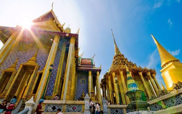 Hoàng cung Thái Lan là điểm vui chơi độc đáo ở Bangkok -Du lịch Thái Lan giá rẻ