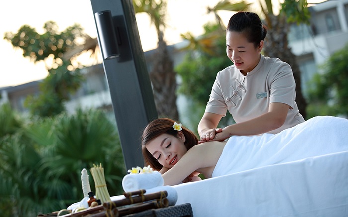 Khách sạn Royal Lotus Resort & Villa 5 sao