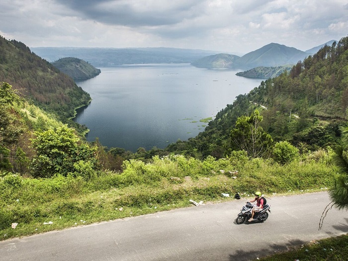 Tour du lịch free & easy Indonesia đến hồ Toba