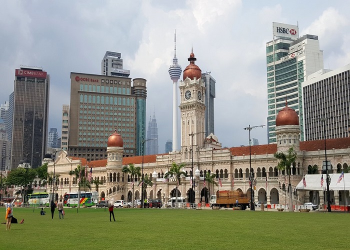 Quảng trường độc lập với cột cờ cao nhất thế giới ở Kuala Lumpur