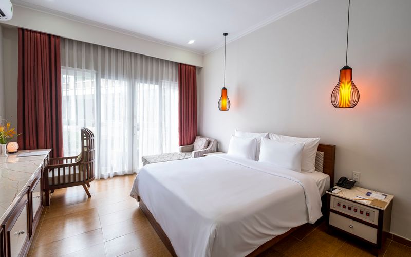 Combo 5* Sơn La Moc Chau Island - Mountain Park and Resort 2N/1Đ, Ăn Sáng+ Vé Xe Khứ Hồi